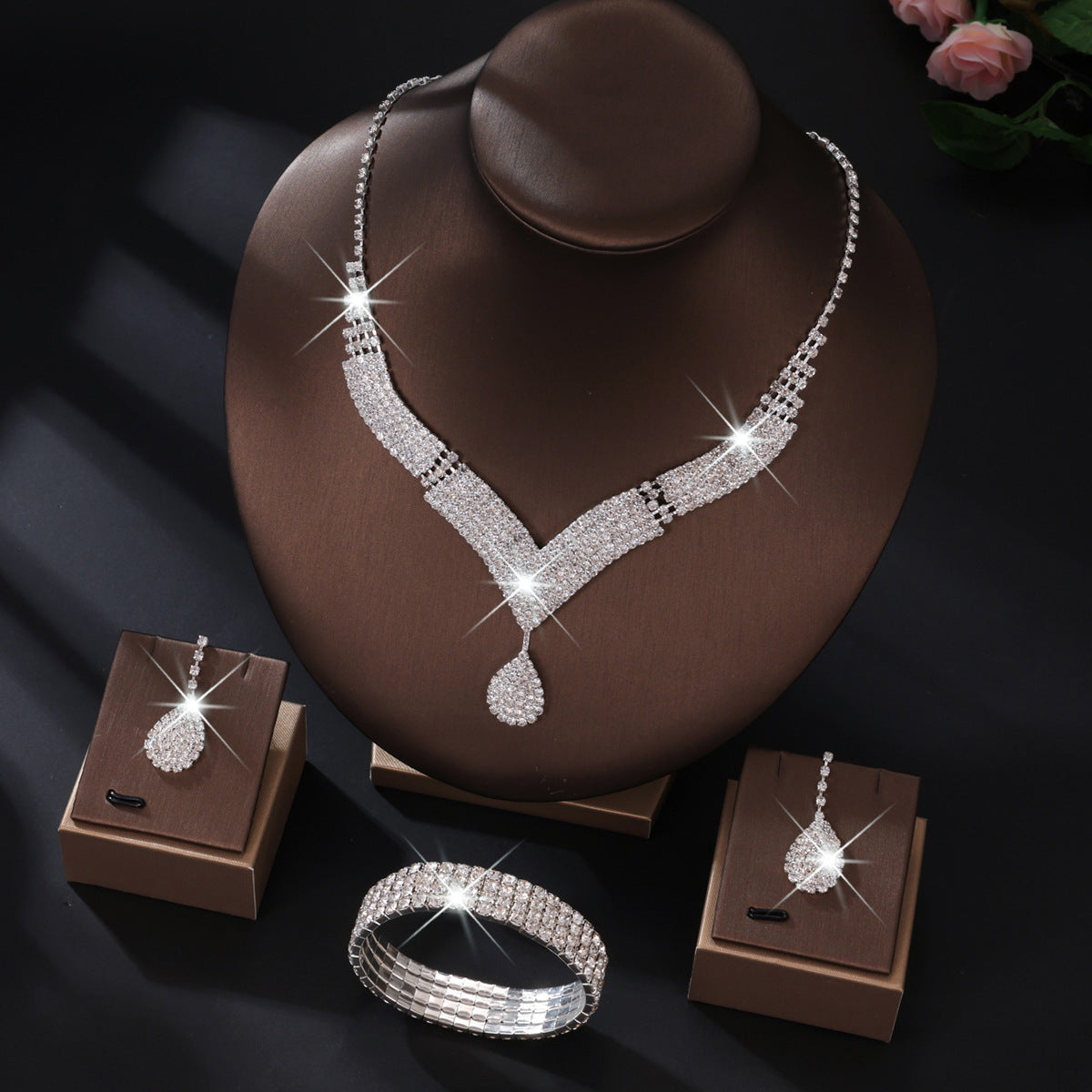 Sparkling V-Neck Jewelry Set for Pakistani Bridal Wear