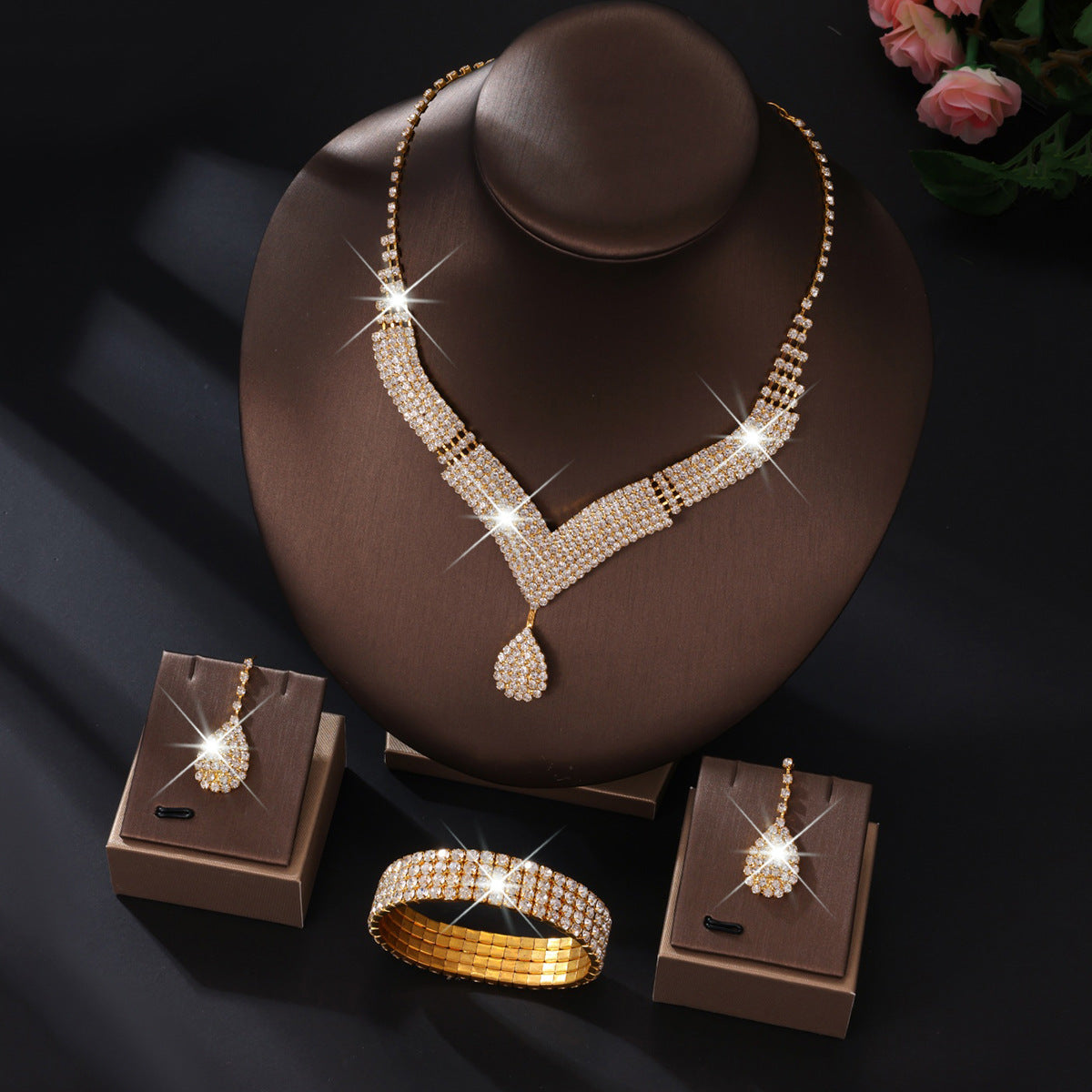Sparkling V-Neck Jewelry Set for Pakistani Bridal Wear